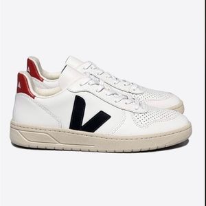 Veja V-10 Sneakers size 10